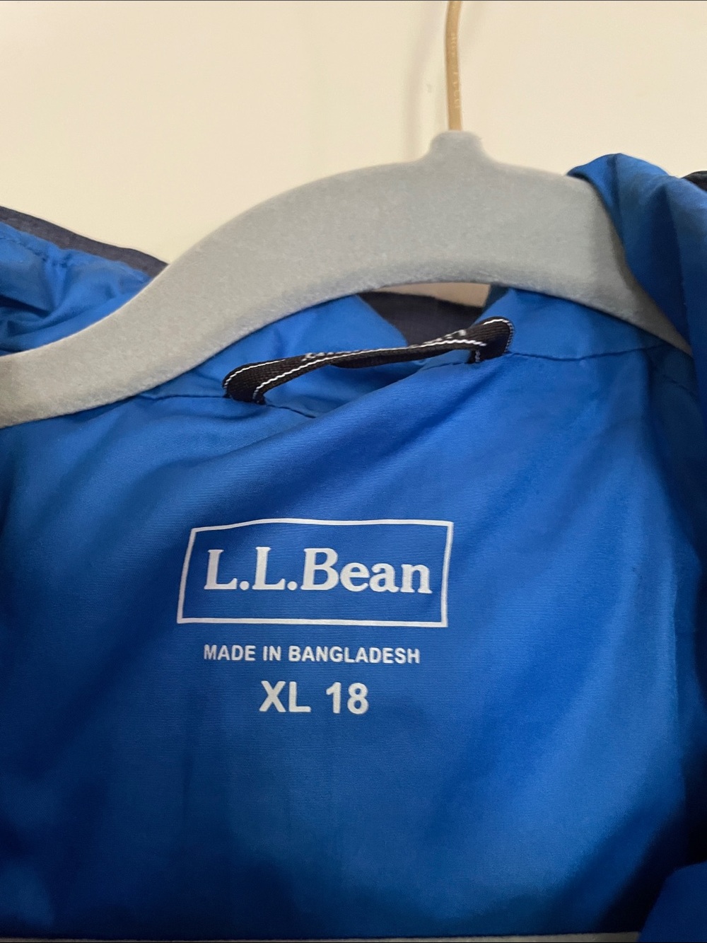 3 in 1!!! L.L. Bean Kids Navy Shell Jacket with Bright Blue Lining. - Picture 4 of 7